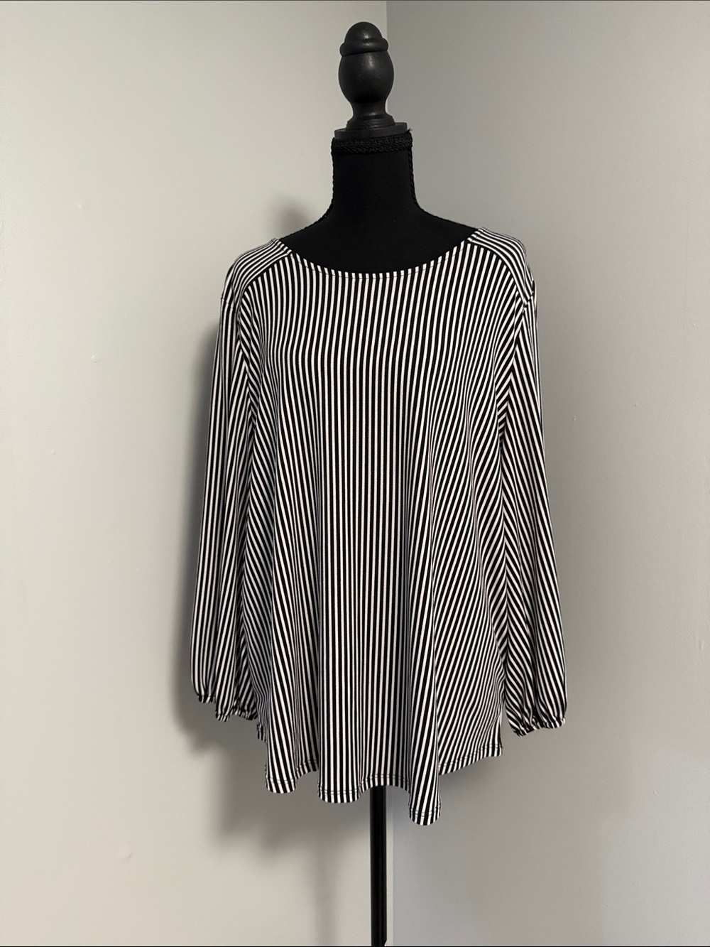 Adrianna Papell Black and White Vertical Stripe Long Sleeve Top